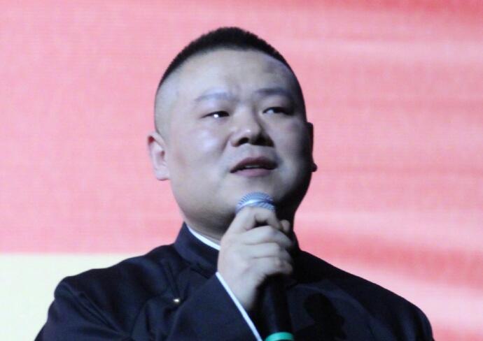 相聲演員岳云鵬,傳統(tǒng)藝術(shù)的魅力與現(xiàn)代風(fēng)采展現(xiàn)