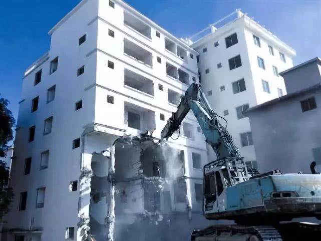 海南違建拆除進展,變化中的自信與成就感的交響曲報道