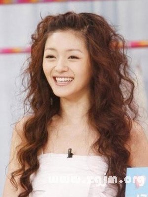 雙魚座女明星的大自然共舞之旅