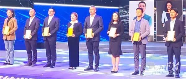 馮瑩2025最新動態,自然美景探索之旅,尋找內心的平和與喜悅