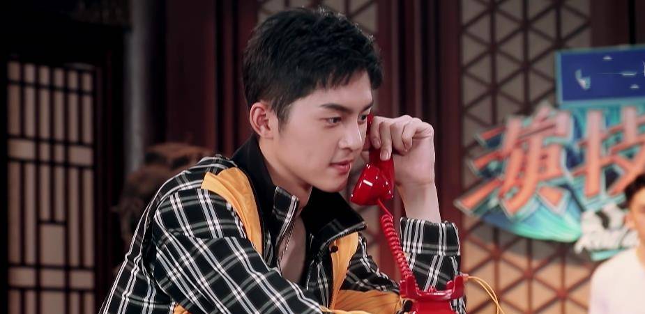 大鎖演員,大鎖演員,演技、挑戰與多維度的表達藝術