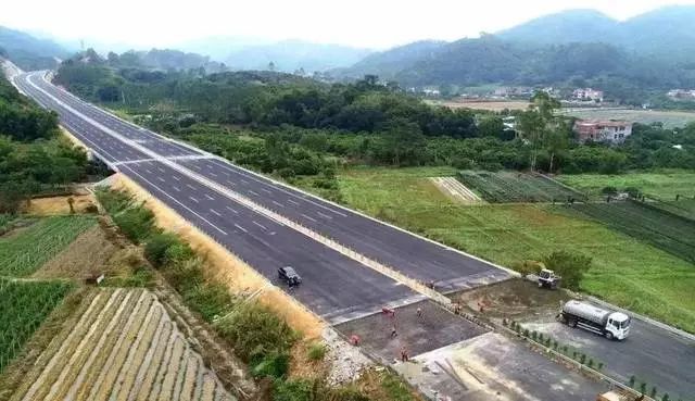 武易高速2025最新動態,溫情陪伴貫穿全程的進展之路