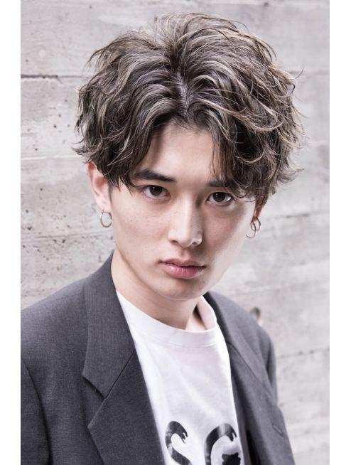 男生時尚發型推薦,小巷深處的獨特魅力風采