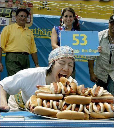 世界大胃王比賽,科技盛宴重塑美食競技藝術,挑戰味蕾極限!