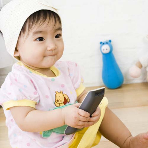 嬰兒可以看電視嗎?初為父母的嬰兒看電視指南!