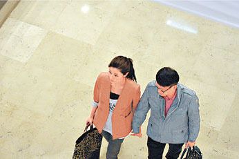 電影中的手牽手藝術,小巷深處的浪漫邂逅之道