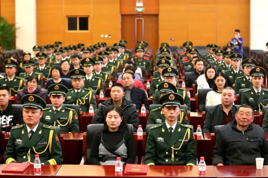 最新警銜首次頒發,自然美景鼓舞之旅啟程