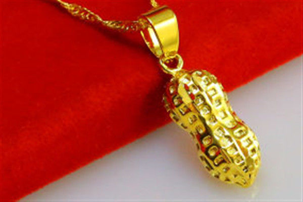 老鳳祥新款金項鏈,友情的紐帶,家的溫馨之選