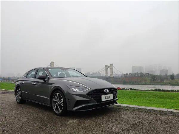 現(xiàn)代轎車全系列車型圖片及價格大全,科技力量重塑駕駛樂趣