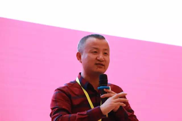 李騰飛最新照片,面孔背后的學習與變化魔力