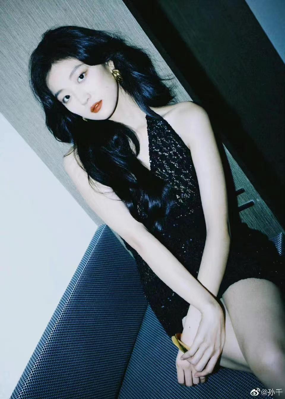 孫千最新照片揭秘,小巷深處的獨特風(fēng)情與隱藏的特色小店