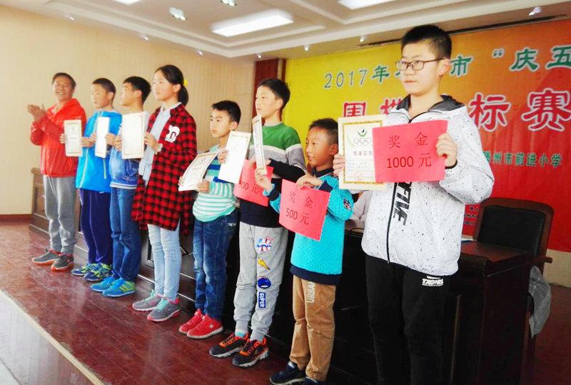 瘋石圍棋,棋子間的自信與成就感之旅