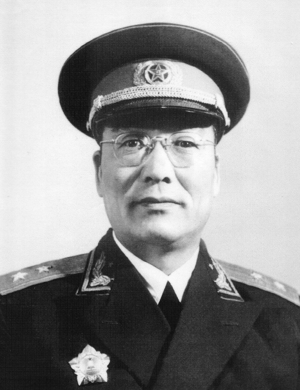 甘肅省軍區(qū)司令員與自然美景的探秘之旅