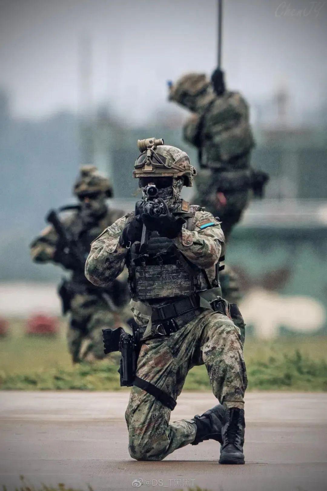 中國空降兵最新裝備揭秘,尖端裝備展示戰(zhàn)斗力?